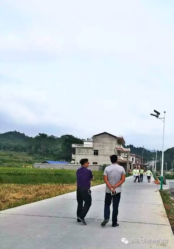 太陽能路燈，太陽能路燈廠家，太陽能路燈價格，太陽能平板燈，光伏照明，道路照明，助力新農村建設，太陽能路燈優(yōu)質服務商