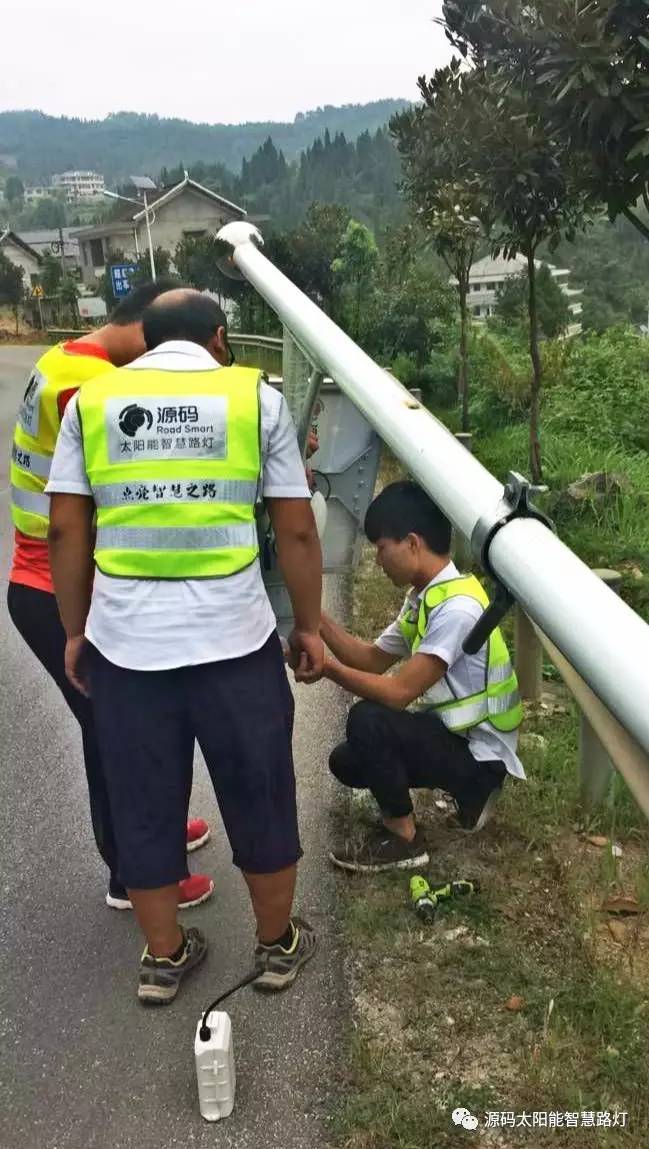 太陽能路燈，太陽能路燈廠家，太陽能路燈價格，太陽能平板燈，光伏照明，道路照明，助力新農村建設，太陽能路燈優(yōu)質服務商
