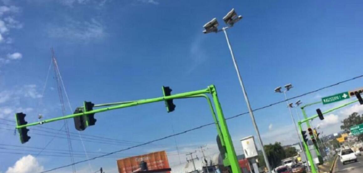 太陽(yáng)能路燈發(fā)生漏水怎么樣處理