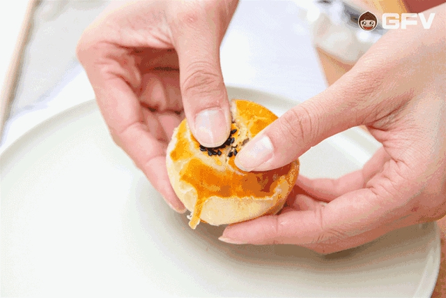 喜逢中秋加國慶，月圓家圓就團(tuán)圓